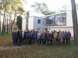 SPD-Reisegruppe von Bauhaus-Wohngebäuden I